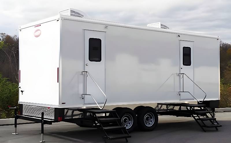 portable bathroom rental